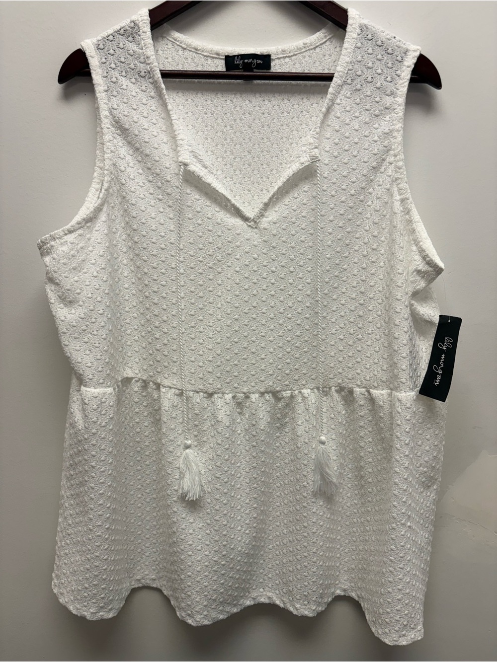 4 for $25 New 🤍 Lily Morgan White Textured Sleeveless Peplum Top 1X 🤍